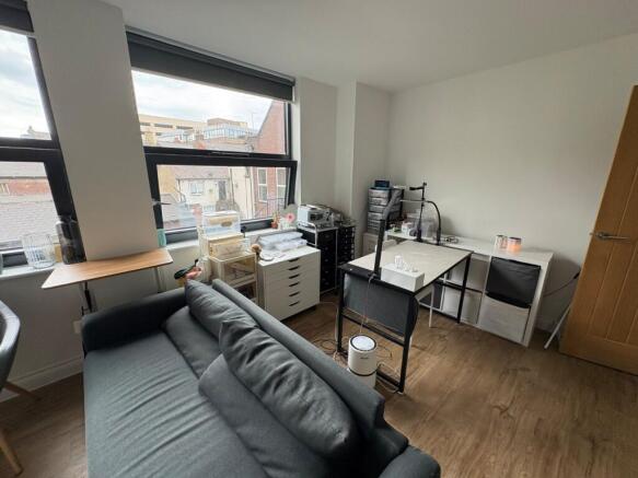 1 bed Flat to rent Image 7