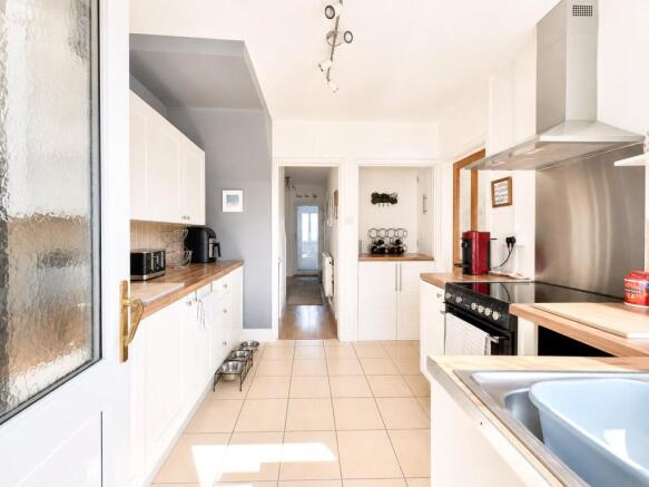 Edgehill Road, Moreton, Wirral, CH46 photo 4