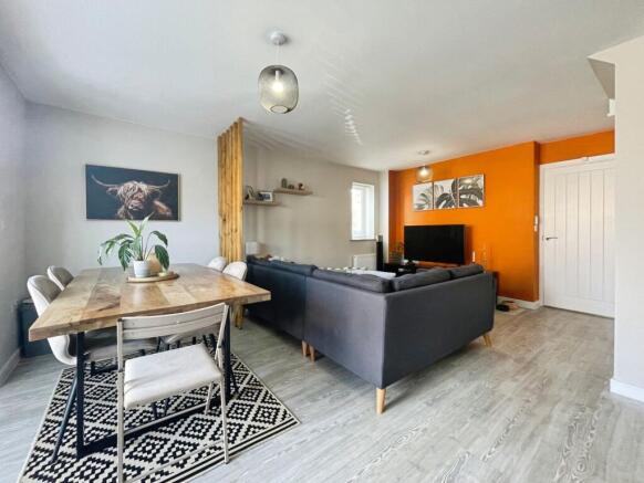 Deanlands Farm Way, Sherfield-On-Loddon, RG27 photo 3