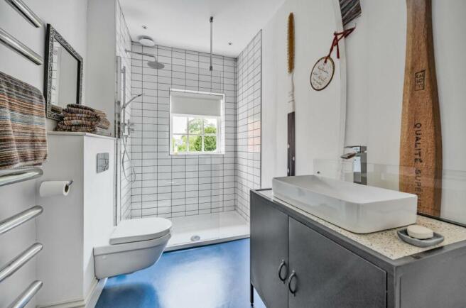 Family shower room