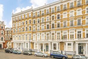 Flat E, 39, Emperor's Gate, London SW7 4HJ