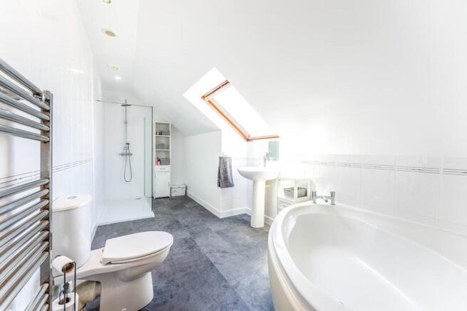 En-Suite Bathroom