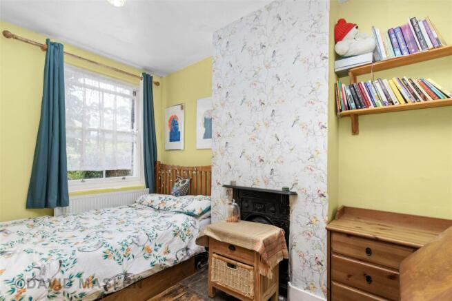 Bedroom (1).jpg