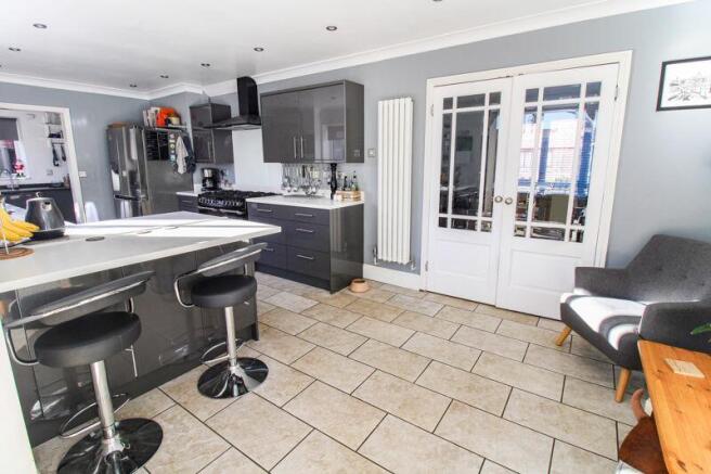 Kitchen/Dining Room