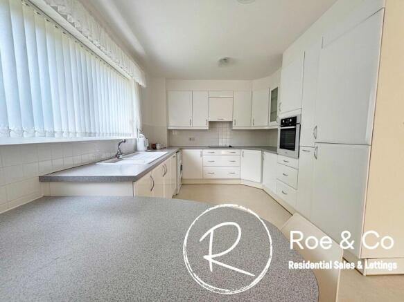 Kitchen/breakfast bar