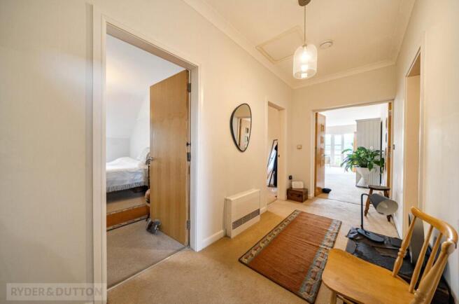 3 bed Apartment for sale Image 10