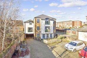Flat 8, 10 Queen Anne Court, Queen Anne Road, Maidstone ME14 1HB