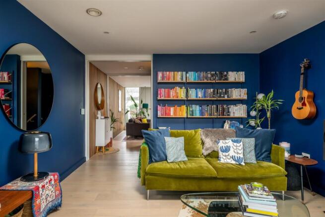 260206 - 10 Gabriel Square, St Albans - 03.jpg