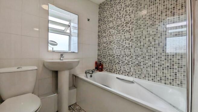 2 bed Terraced for sale Image 10