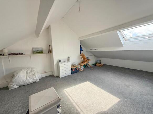 2 bed Terraced for sale Image 8