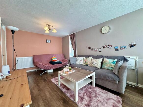 Lounge (2)-fotor-20250728162047.jpg