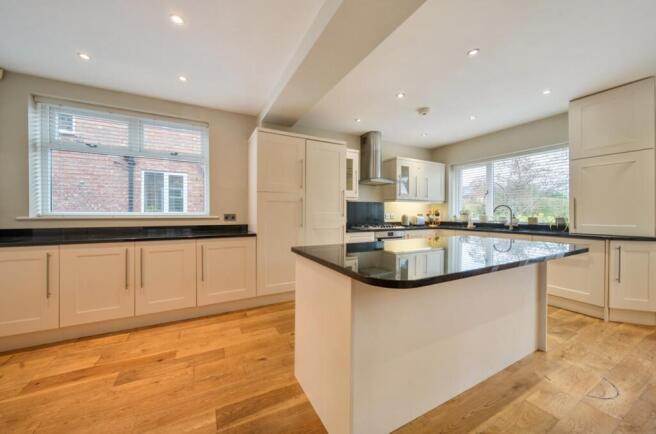 Ktchen - Rayleigh Bowdon - EweMove Sale