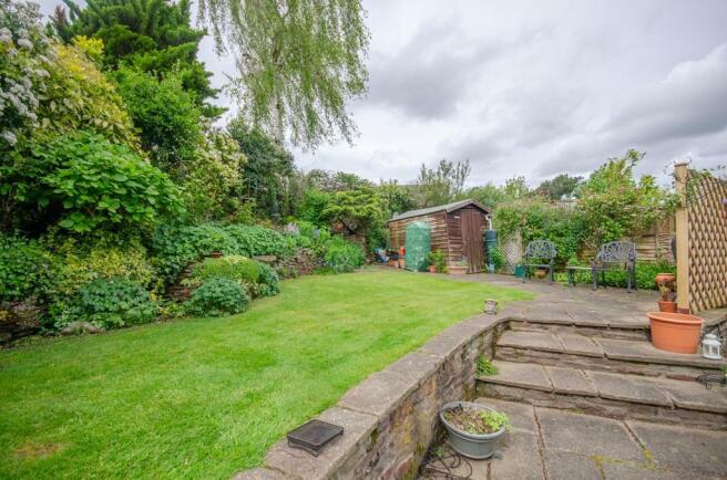 Rear garden pic 3.jpg