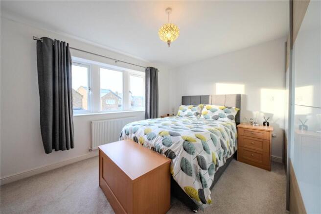 5 bed Detached for sale Image 6