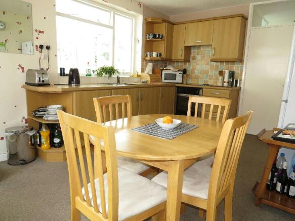 Kitchen/Breakfast Ro