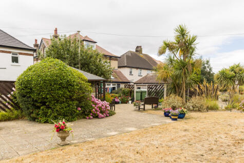 Gloddaeth Avenue, Llandudno, LL30