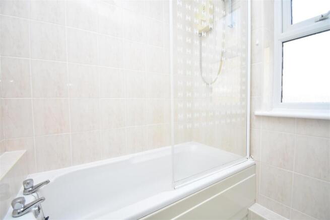 1 bed Flat to rent Image 10