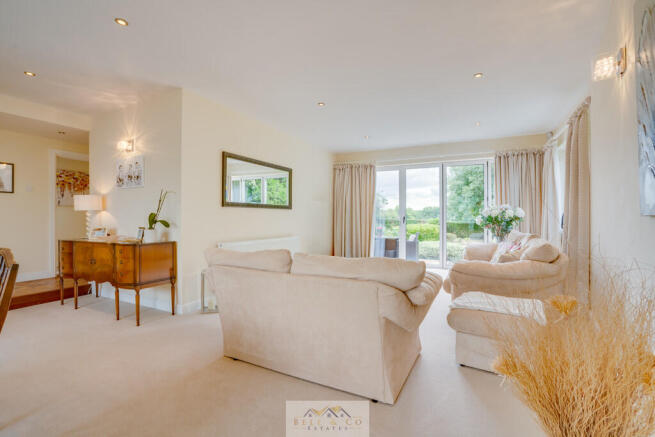 3 bed Detached Bungalow for sale Image 7