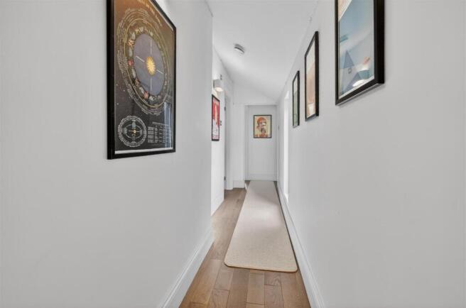 2 bed Apartment for sale Image 10