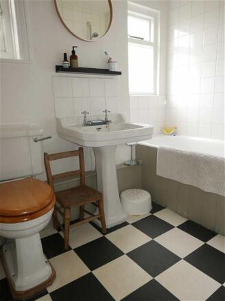 Photo 10