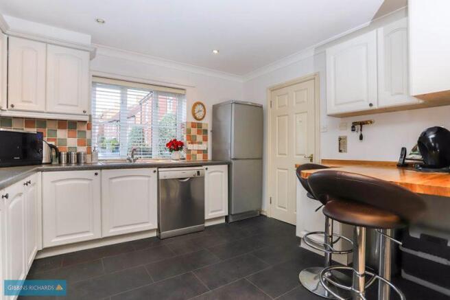 kitchen/dining...