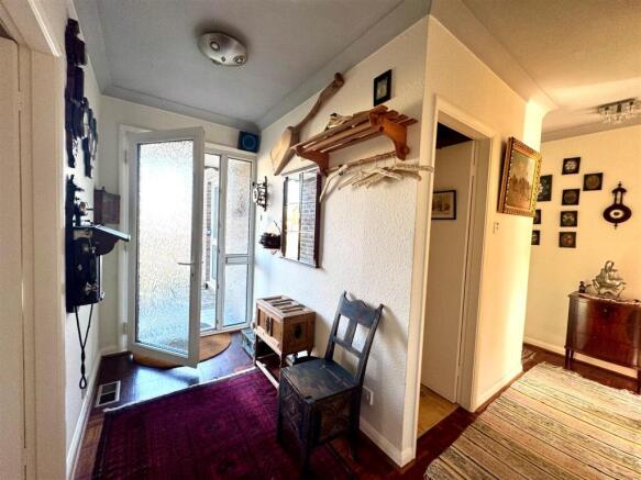 23 Priory Close hallway.jpg