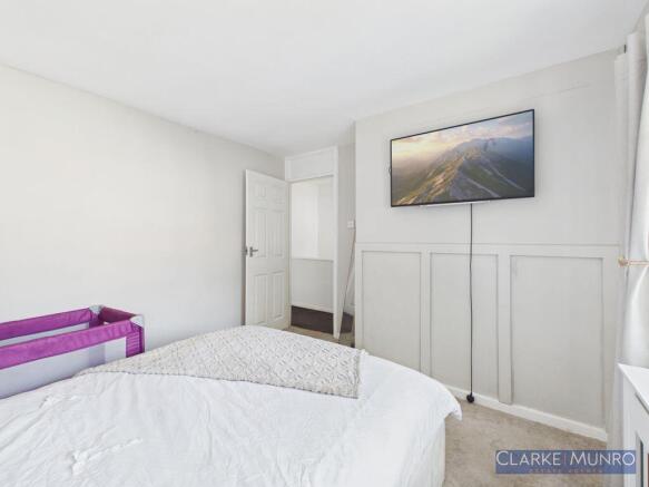 3 bed Terraced for sale Image 6