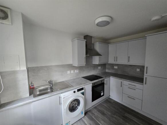 16 Millhall Court kitchen pic.jpg