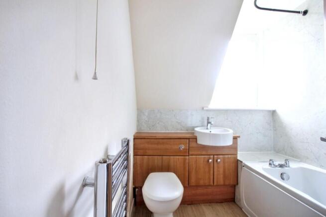 20 - Bathroom 1.jpg