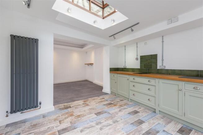 2 bed Not Specified for sale Image 12