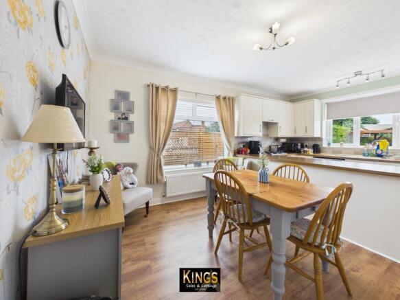 2 bed Semi-Detached Bungalow for sale Image 5