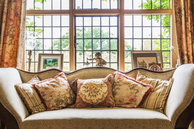 house. estate agency Cranleigh Barhatch Farm