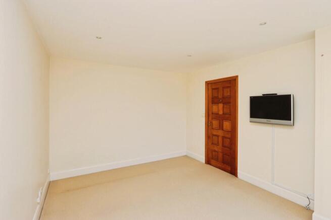 3 bed Bungalow for sale Image 11