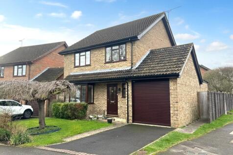 Ravenscroft, Hook, Hampshire, RG27