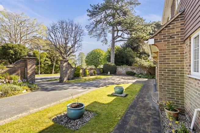 Front Garden Area