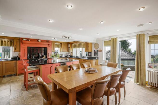 3 bed Detached for sale Image 5