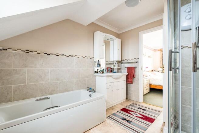 En-suite Bathroom