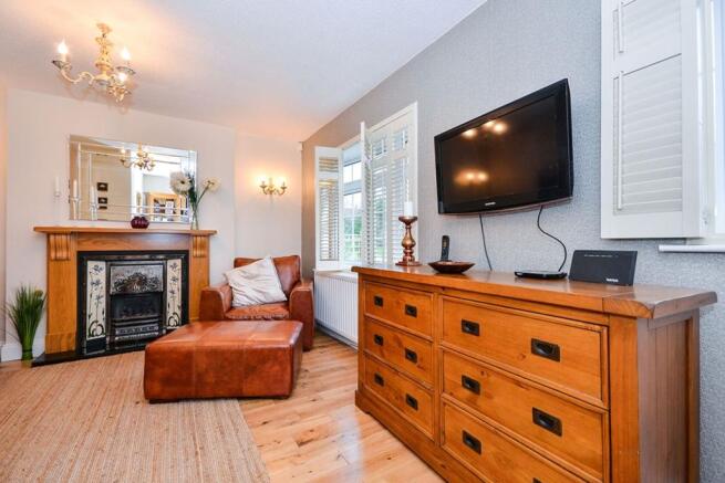 Lounge/Dining Room