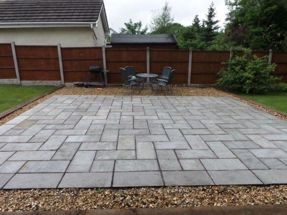 rear garden pictu...