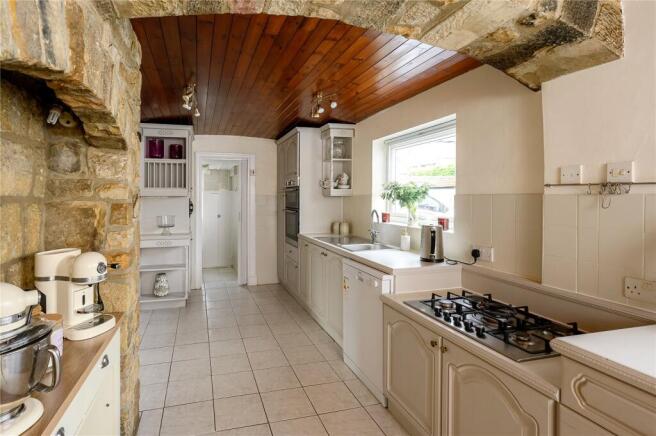 3 bed Semi-Detached for sale Image 7