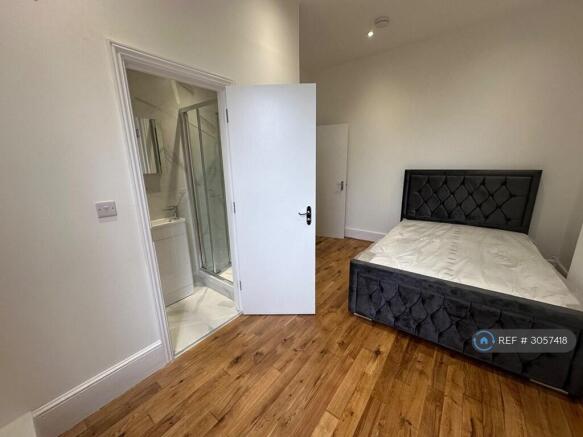 Master Bed With Ensuite