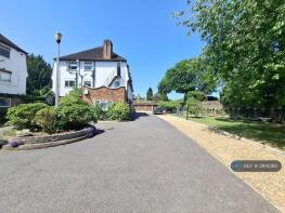 7a, Heath Court, Park Road, Uxbridge UB8 1NU