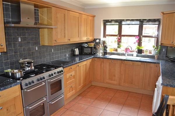 Kitchen/Breakfast