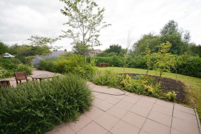 Rear Garden 1.jpg