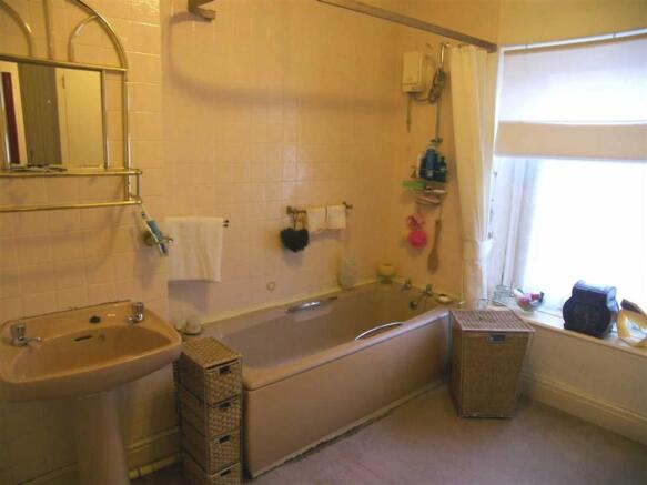 Photo 10