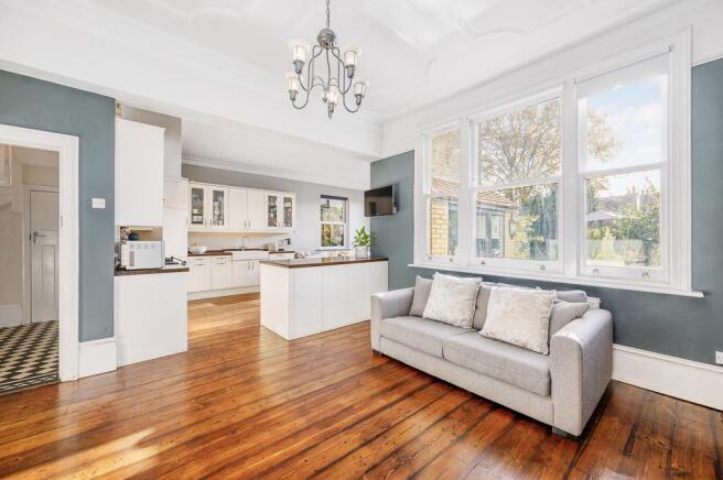 Open-Plan Living/Kitchen/Dining Spaces