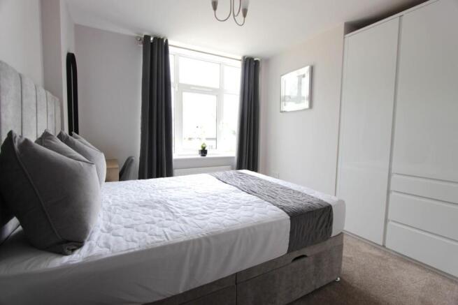 Bedroom1 .JPG