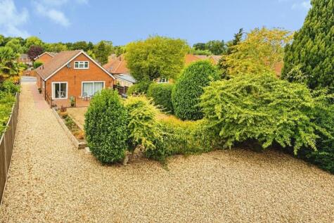 Hazel Avenue, Farnborough, Hampshire, GU14