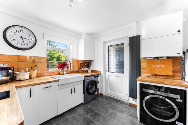 3 bed Semi-Detached for sale Image 7