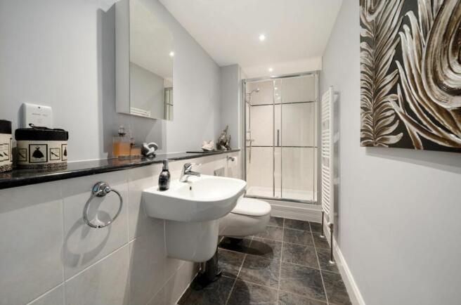 Bathroom and En-suite